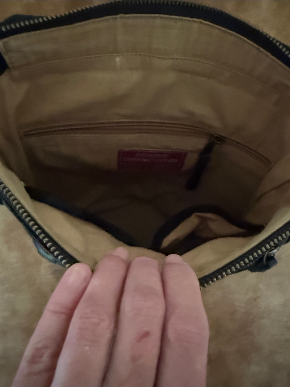 Black Leather Shoulder Bag from Deluth Trading- Classic Everyday Carry - Picture 3 of 4